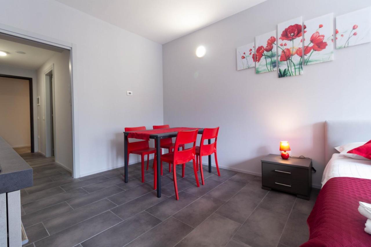 Appartamento Papavero - Affitti Brevi Italia Lecco Buitenkant foto