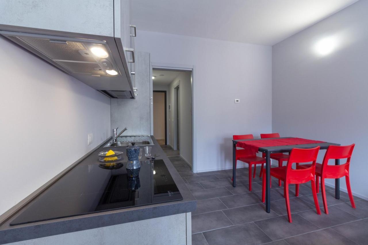 Appartamento Papavero - Affitti Brevi Italia Lecco Buitenkant foto
